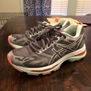 ASIC running shoes basically new